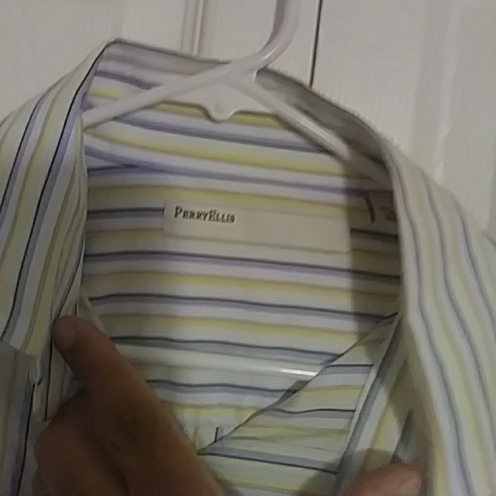 Perry Ellis - Picture 2 of 2